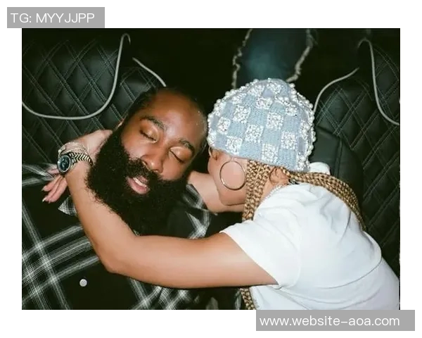 哈登新女友与查尔莫斯有过孩子还曾与路威热吻引发热议